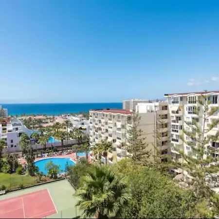 Holidays In Playa De Americas * ארונה