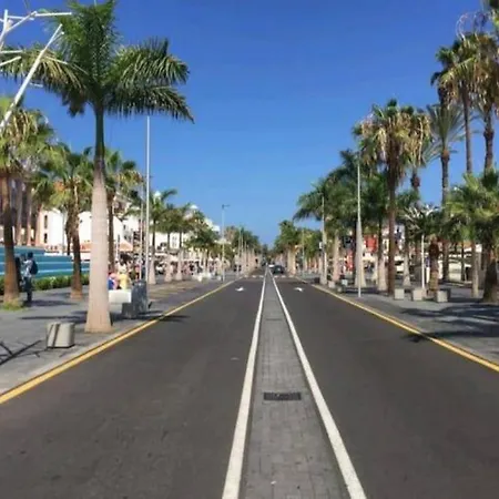 Holidays In Playa De Americas * ארונה